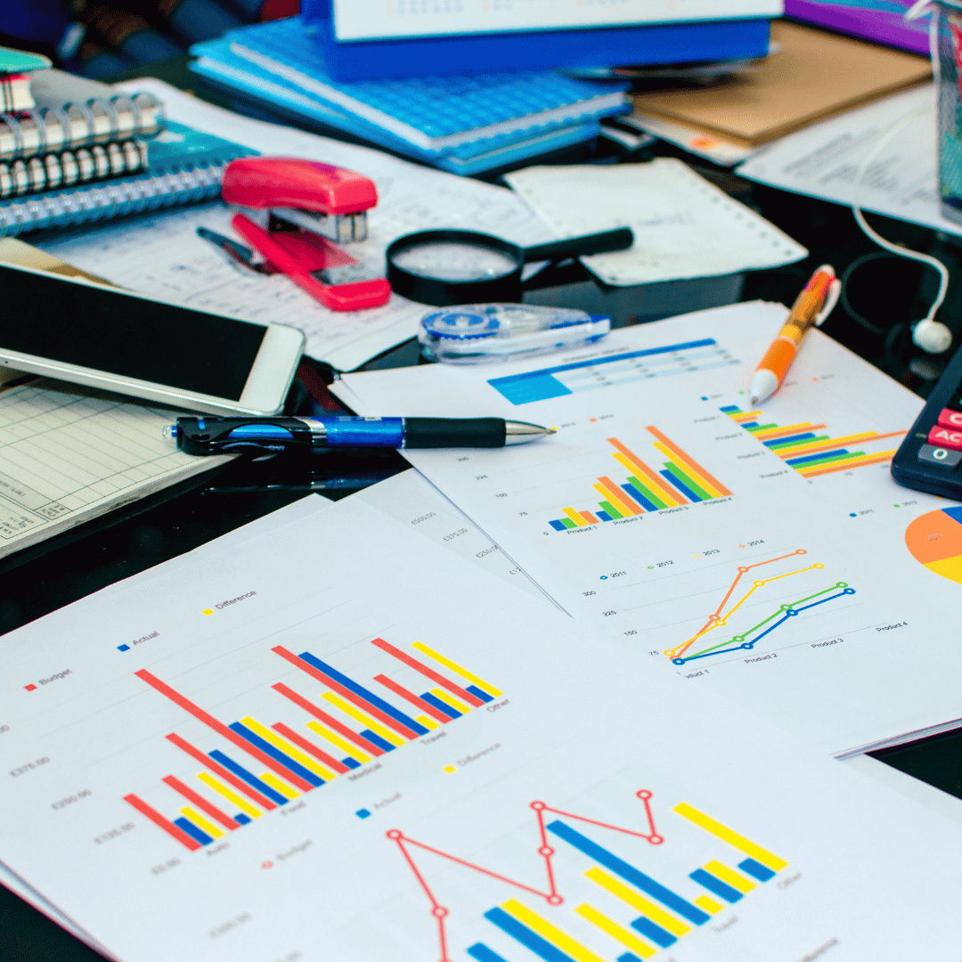 Scattered documents and spreadsheets become structured data connecting risks, decisions and value drivers.